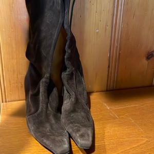 Stuart Weizmann suede boots